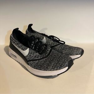 Nike Women's Air Max Thea Ultra Flyknit Shoes in Oreo